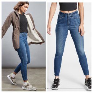 Athleta Sculptek Ultra Skinny Jean Pant in True Blue Size 4